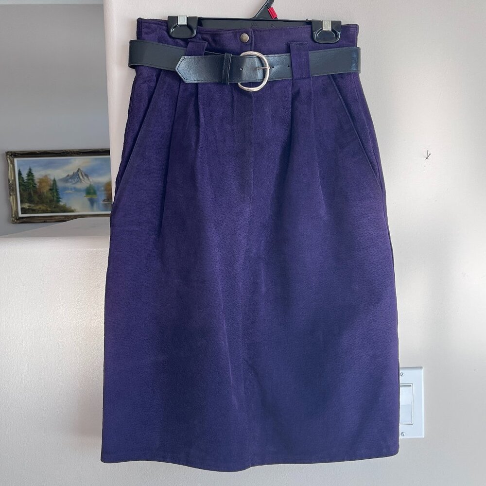 Real leather suede skirt with belt